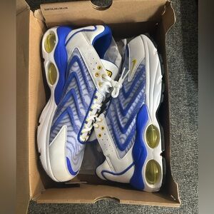 Brand new men's Nike Air Max TW size 11